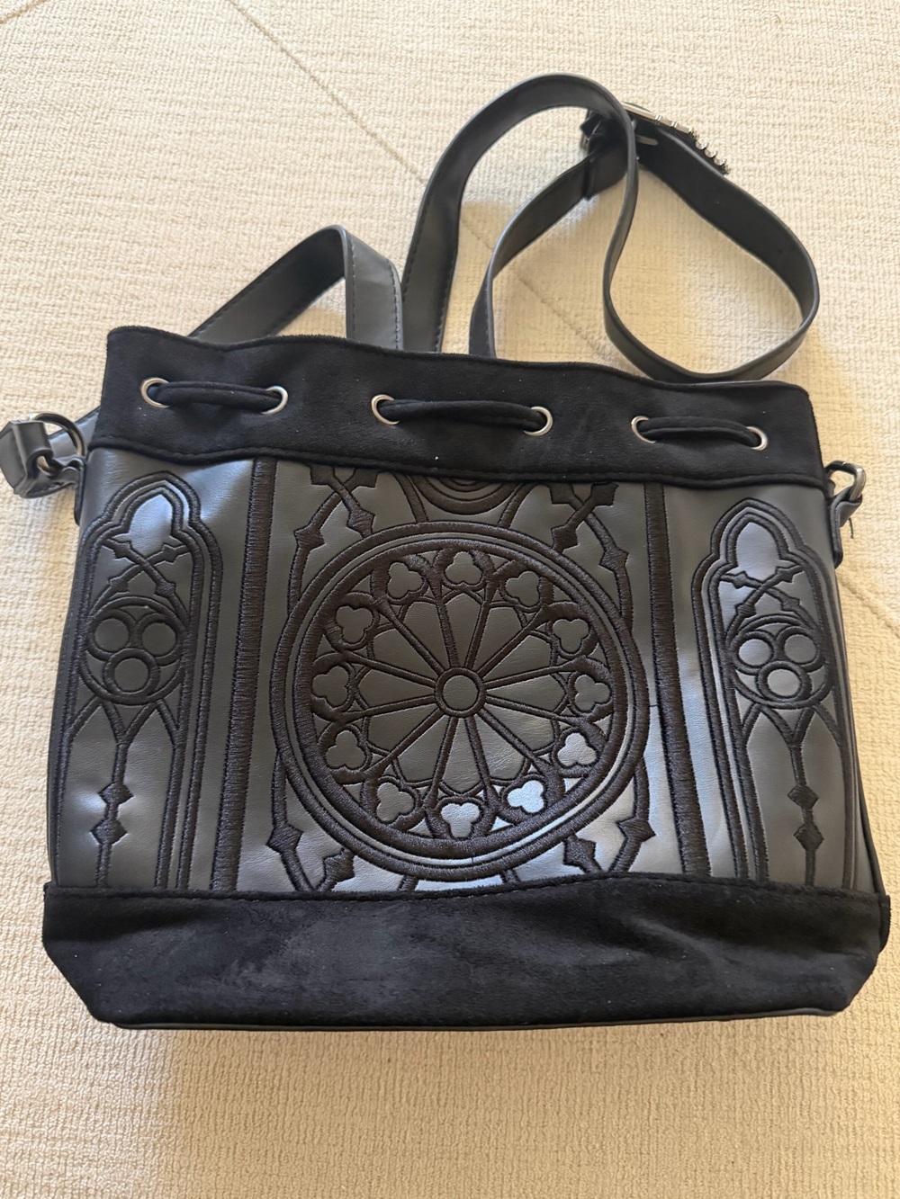 Restyle Sanctum Bucket bag - Picture 5 of 9